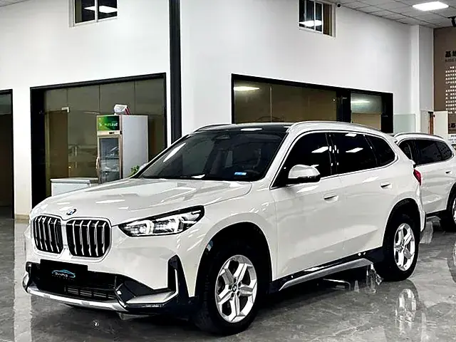 BMW X1 sDrive20Li 2023 с табличкой SHMS в Китае