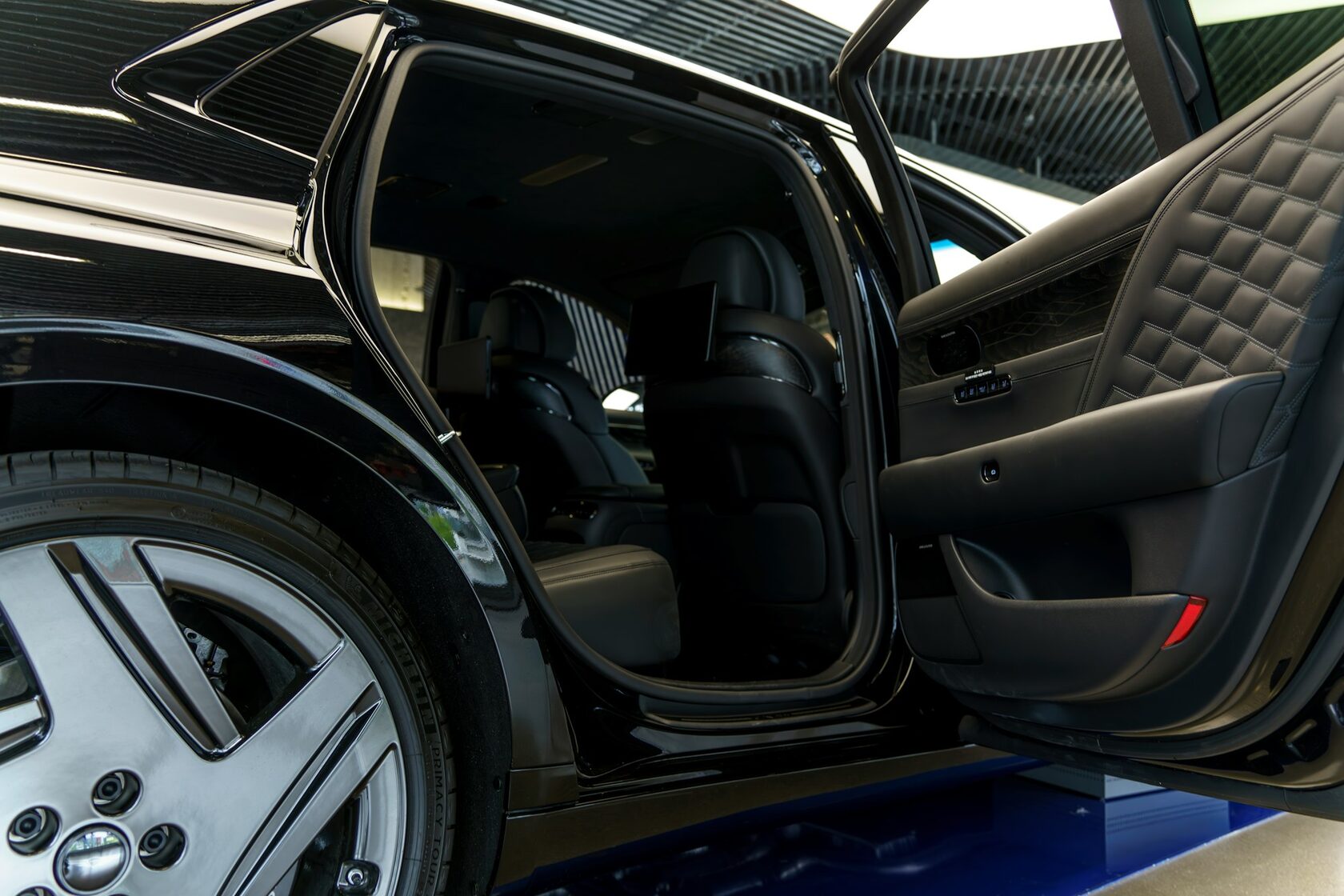 Профессиональный водитель Imperial Drive