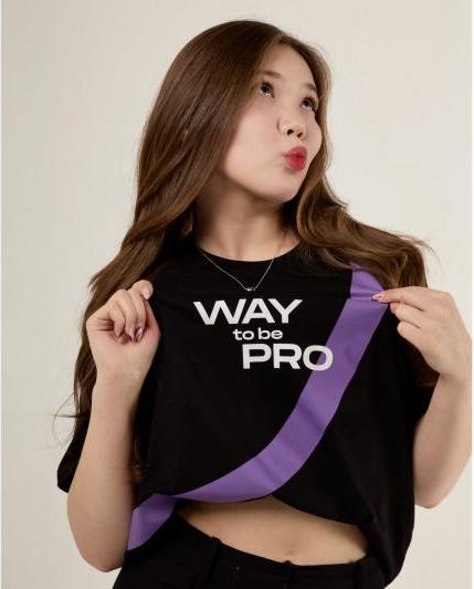 Шугыла, преподаватель к-поп в Астане, школа Way to Be Pro. Все уровни, группы 7+ и 10+. Тренер детской команды WHY NOT.