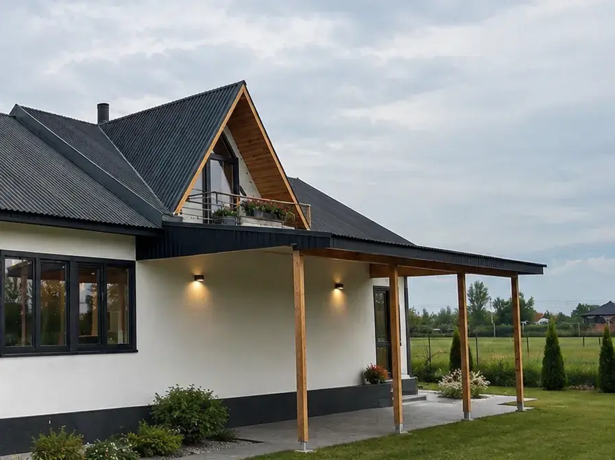 Архитектурная деталь Sunny House