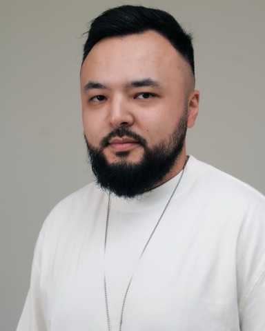 Аскар Искаков