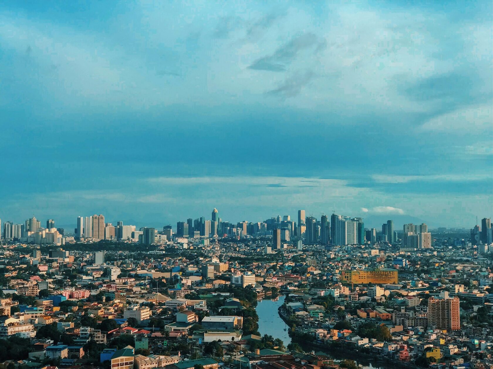 Манила, финансовый район Bonifacio Global City