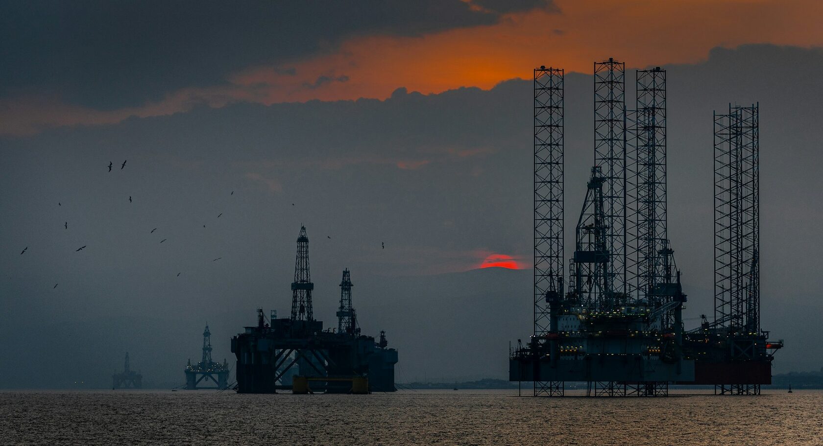 Oil drilling platform