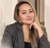 Дизайнер за работой