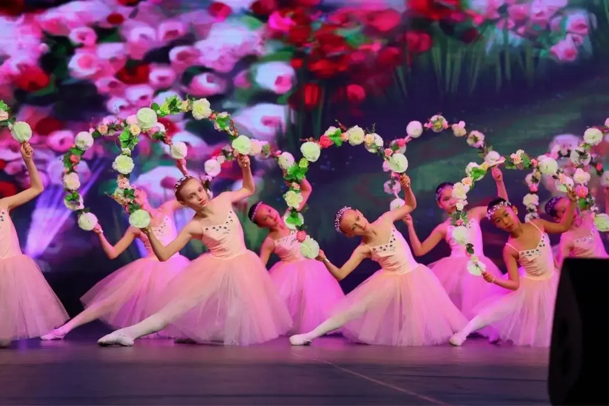 Girls on stage at Prima Ballet annual show Dubai