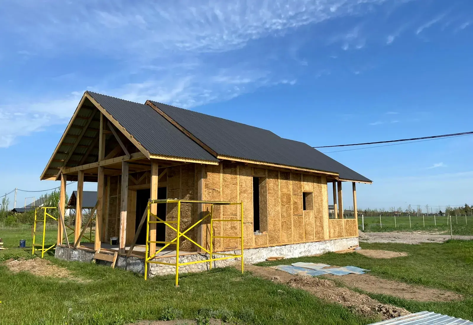 Дом Sunny House в процессе строительства