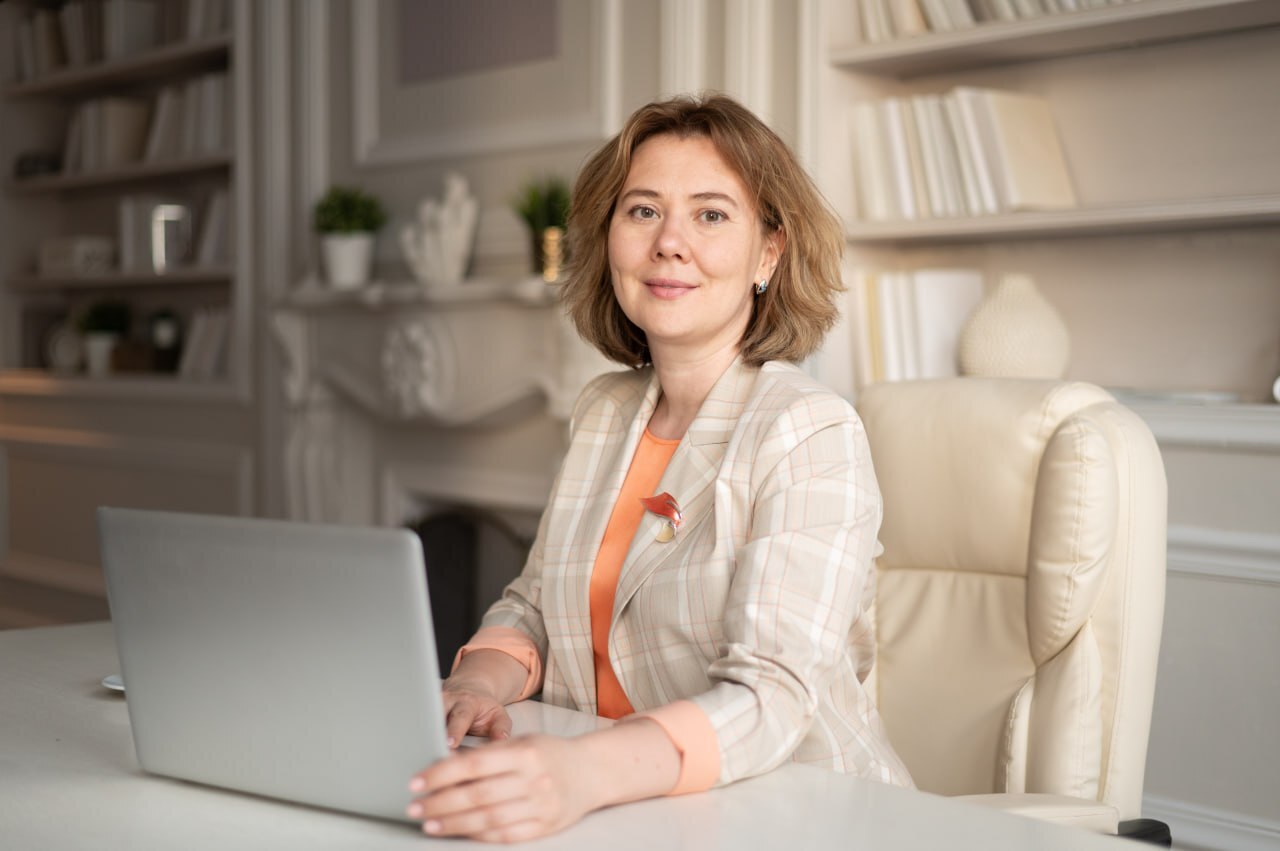 Елена Лимонова