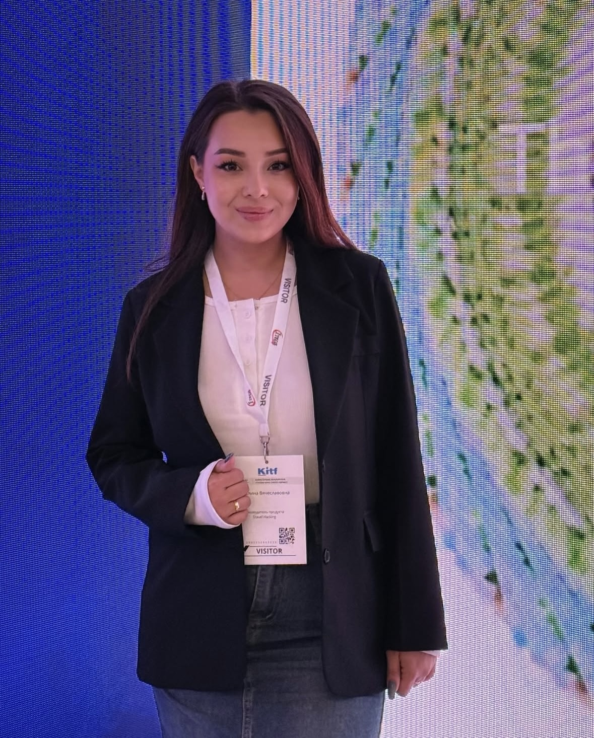 Элина — главный эксперт TravelHacking