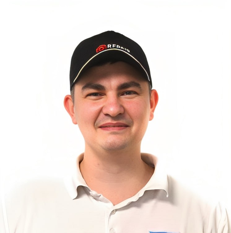 Игорь Поликарпов — инженер по ремонту холодильников