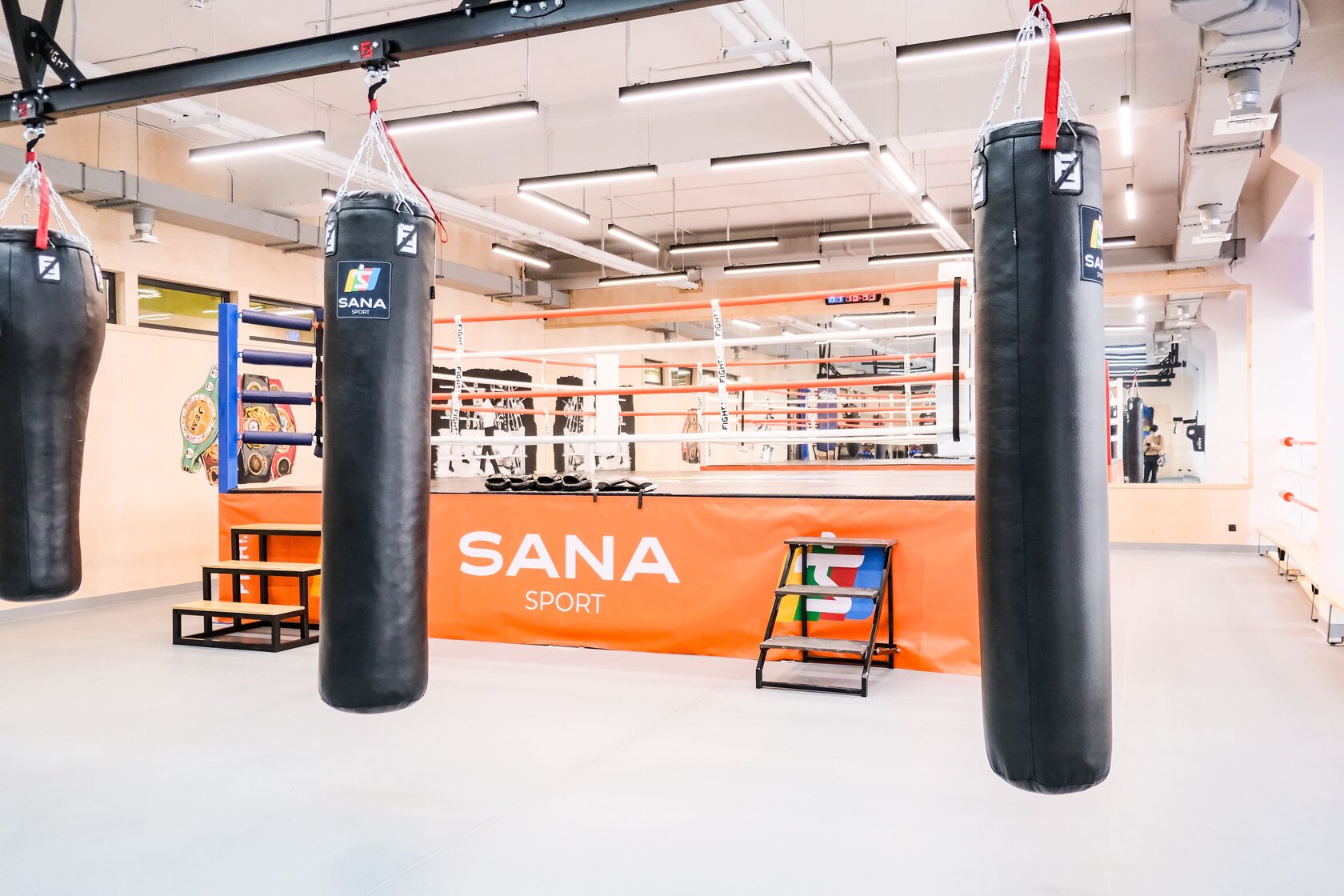 Жалаңаш топ комбинациясы трахается