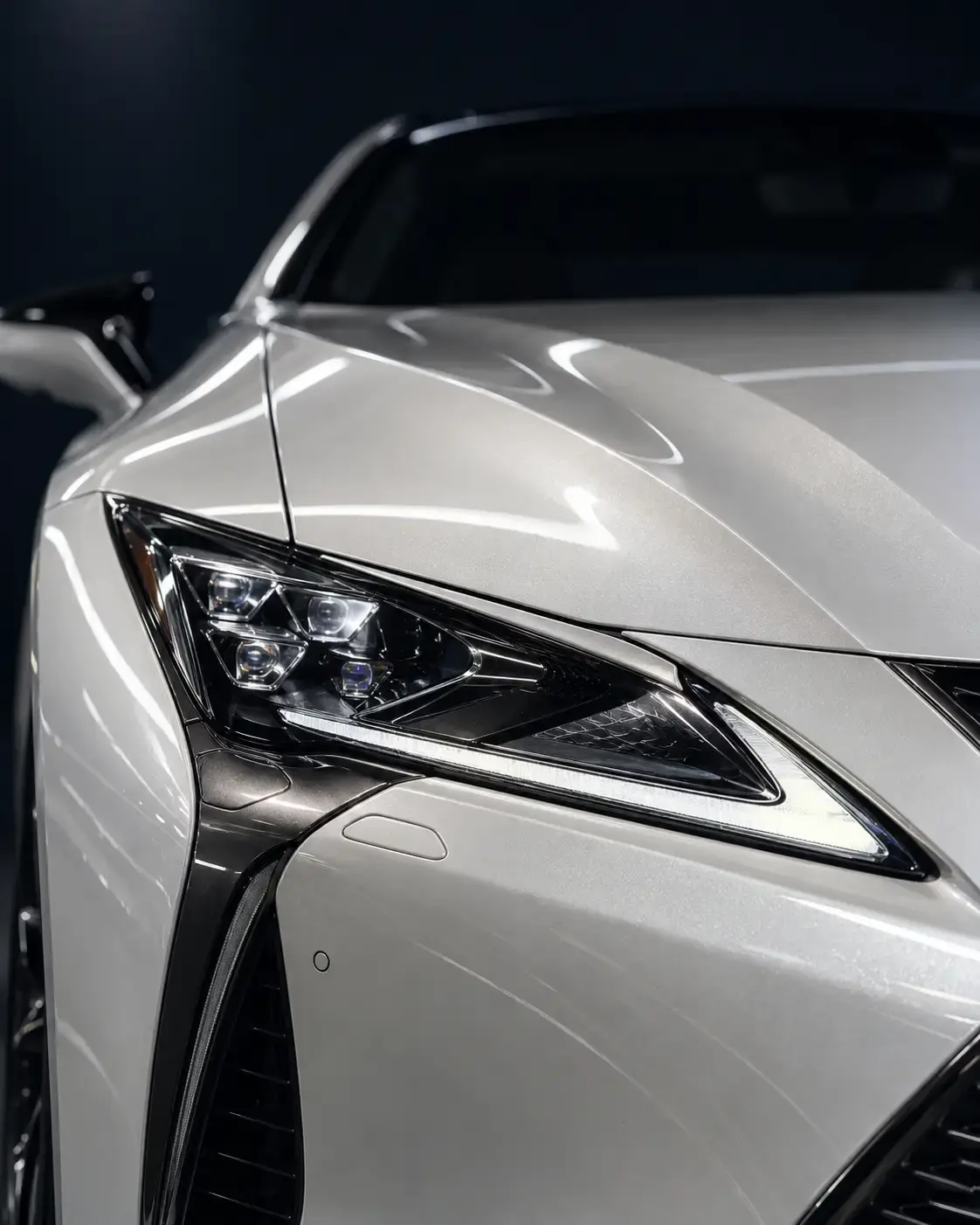 Детали фары и кузова Lexus