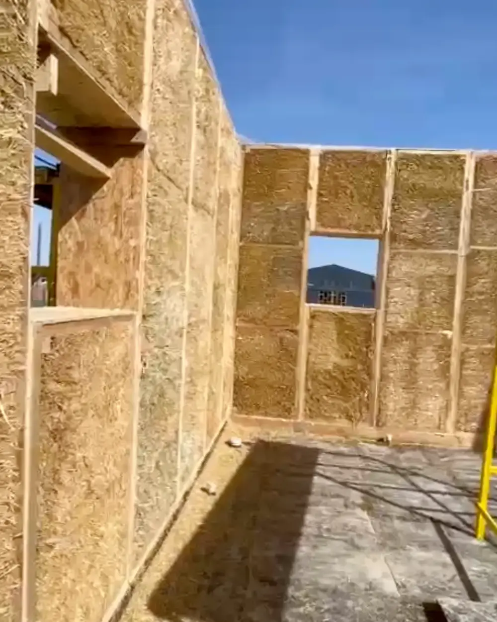 Деревянная конструкция стены Sunny House с натуральным заполнением