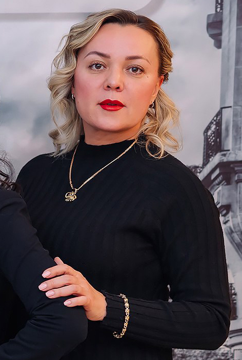 Alina — procurement manager and designer