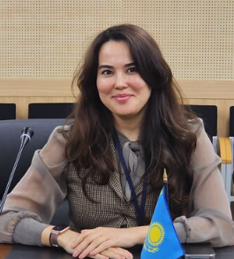 Мадина Әділова