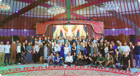 компания в ресторане