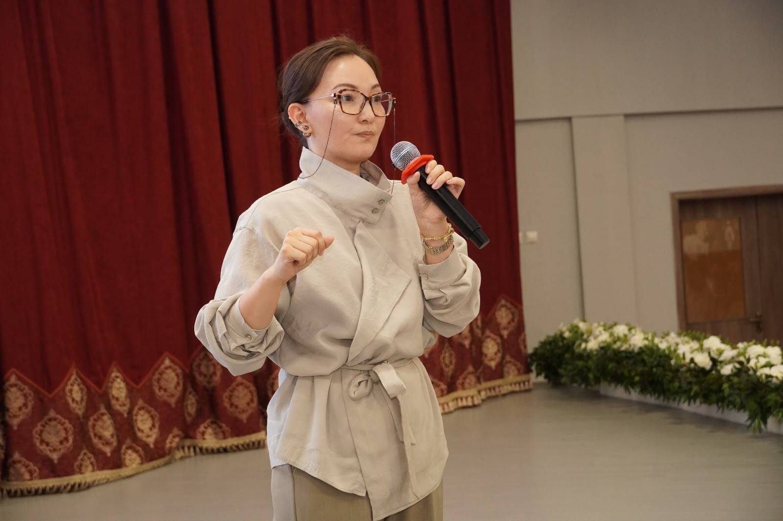 Адия Романованың Талдықорған қаласындағы ақпараттық түсіндіру кездесуі