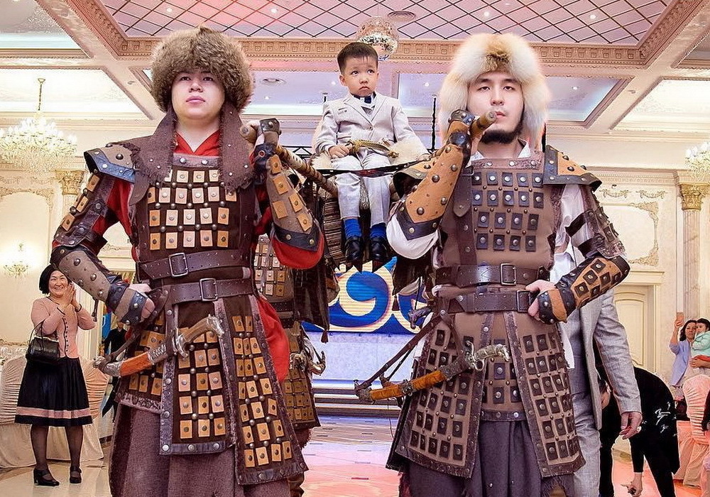 Жазғы эротикалық әңгімелер Американың сексуалды жігіттері