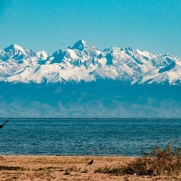 tour to lake issyk-kul in kyrgyzstan