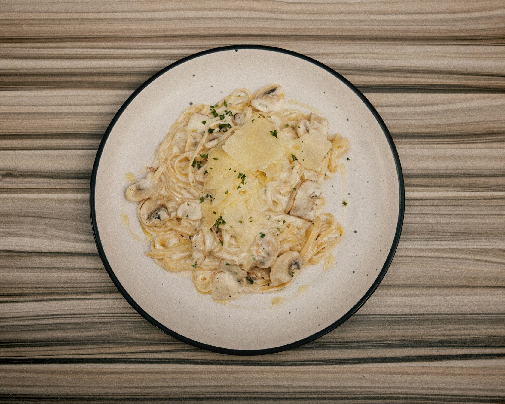 Жульен с грибами и курицей