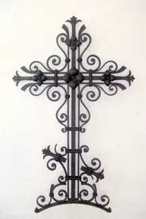 ритуальные кресты из металла