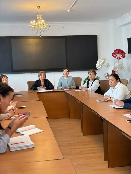 Обсуждение внедрения технологии с руководителями школ