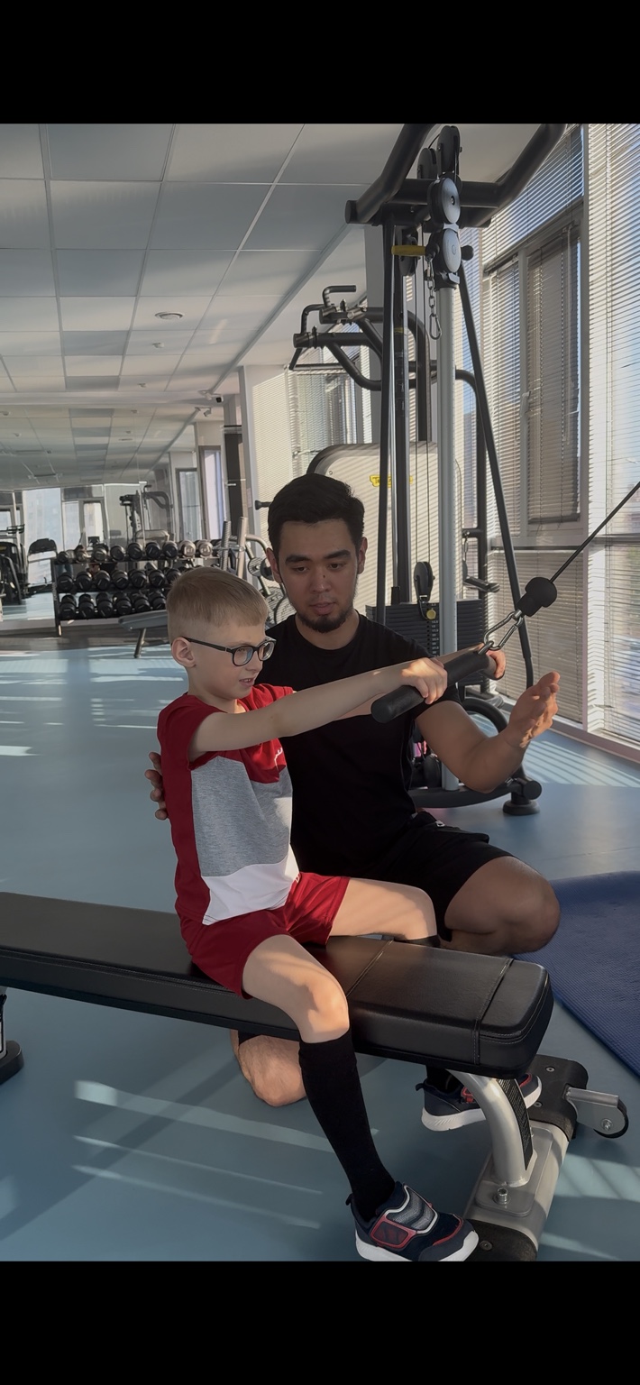 Индивидуальное занятие ребёнка со специалистом SmartFit