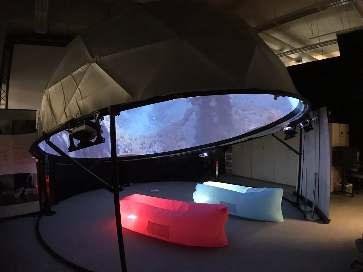 open dome, открытый каркасный купол, купольный экран, экран для выставок, экран для презентаций, geodesic dome, geodesic planetarium