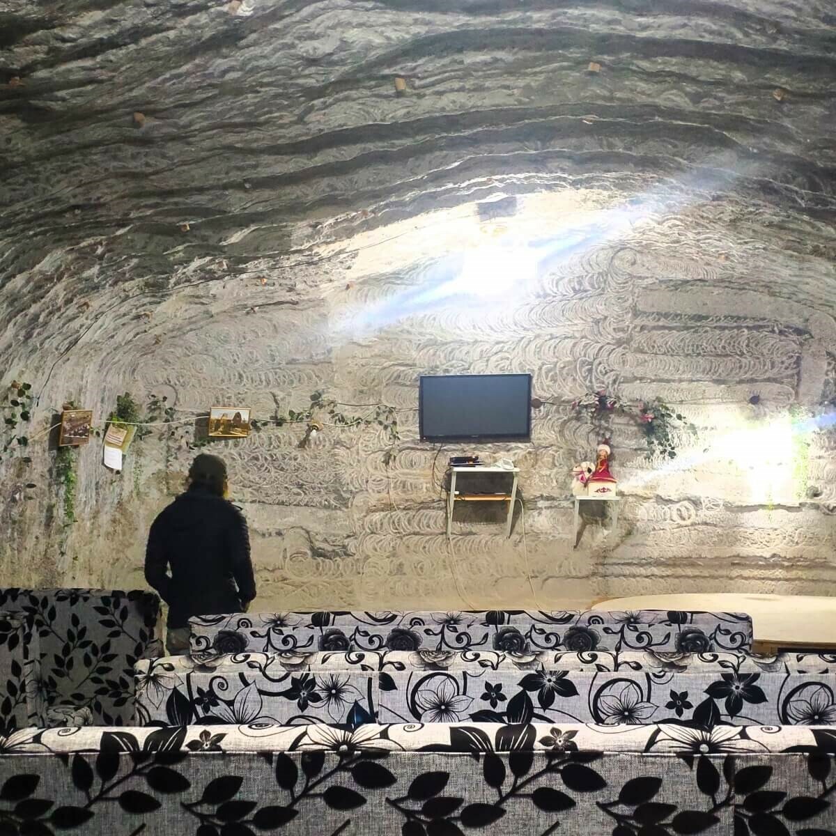 tour to chan tuz salt caves in kyrgyzstan