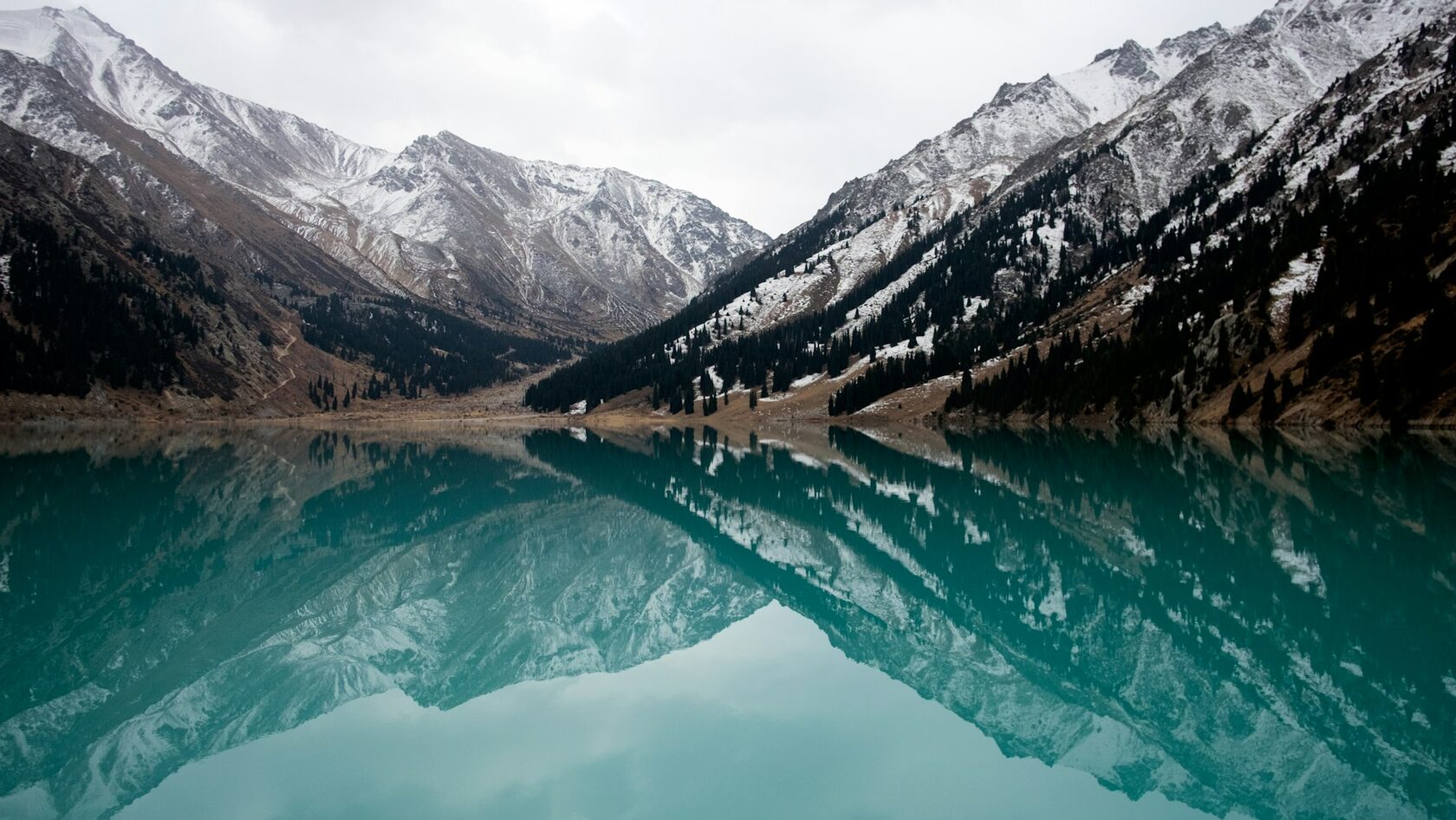Aksai Gorge and Mountain Chalet