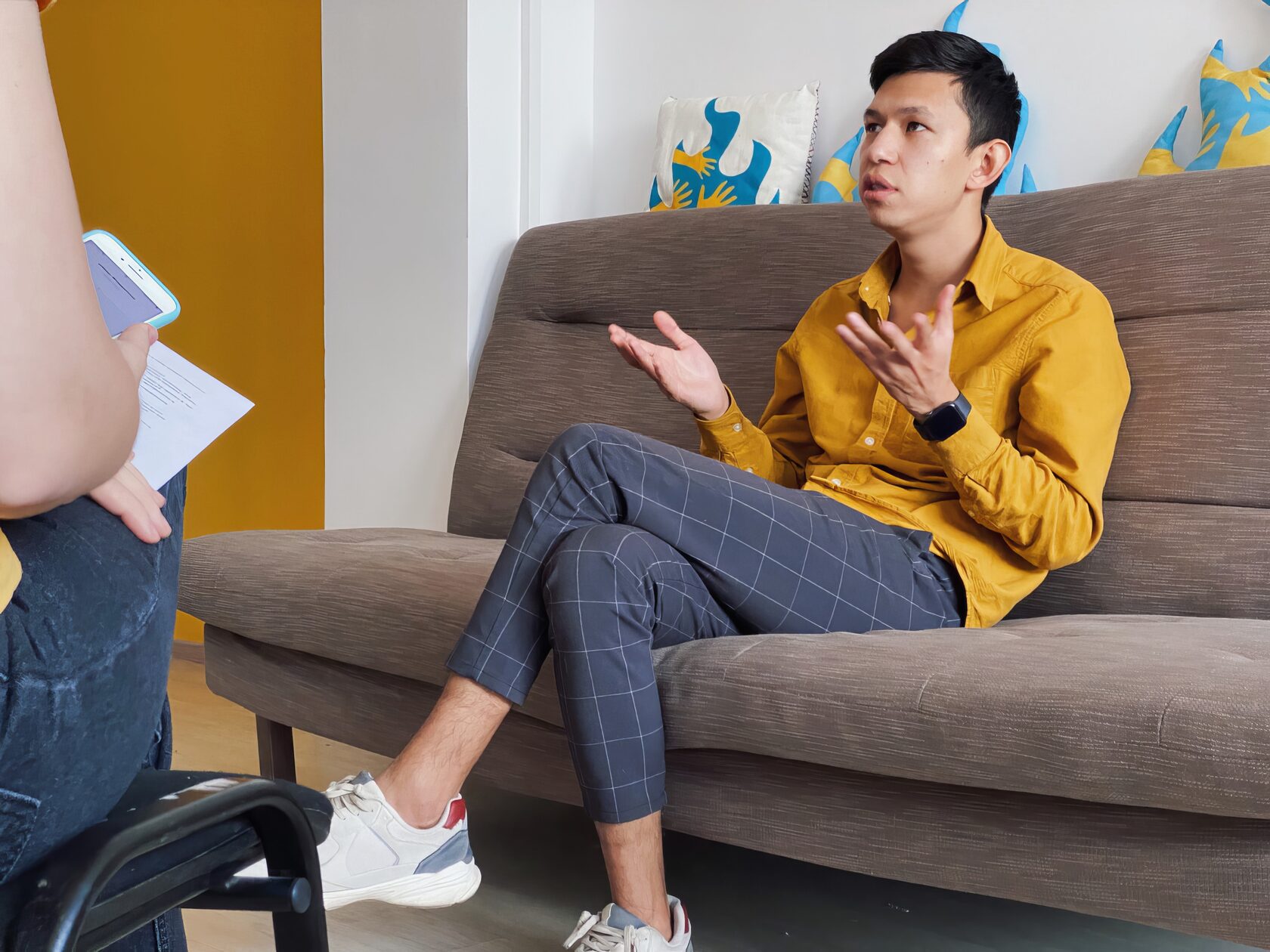 Порно: бір адам трахается және бір адам қарайды Гей секс туралы тегін бейнелер