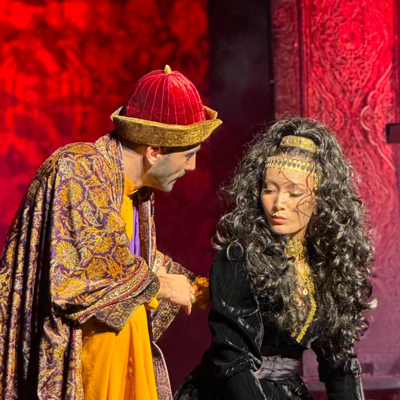 Зорлау секс