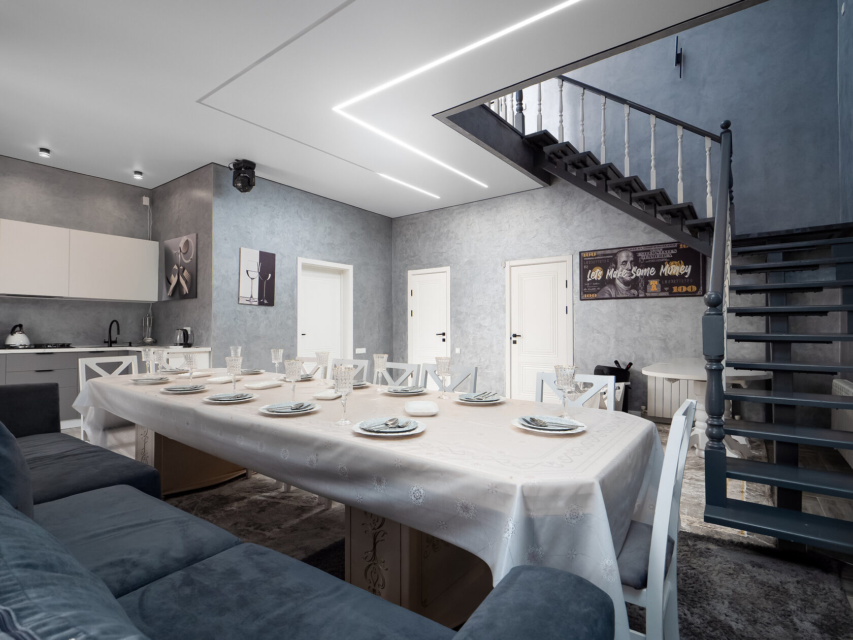 Әйелі бірінші рет күйеуінің алдында үлкен әтештермен трахает алады