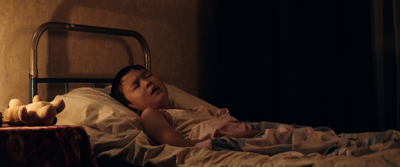 Қысқа юбкадағы үлкен жопа