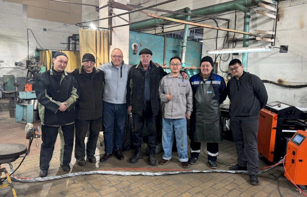 Команда SZ Hub и специалисты завода им. Кирова