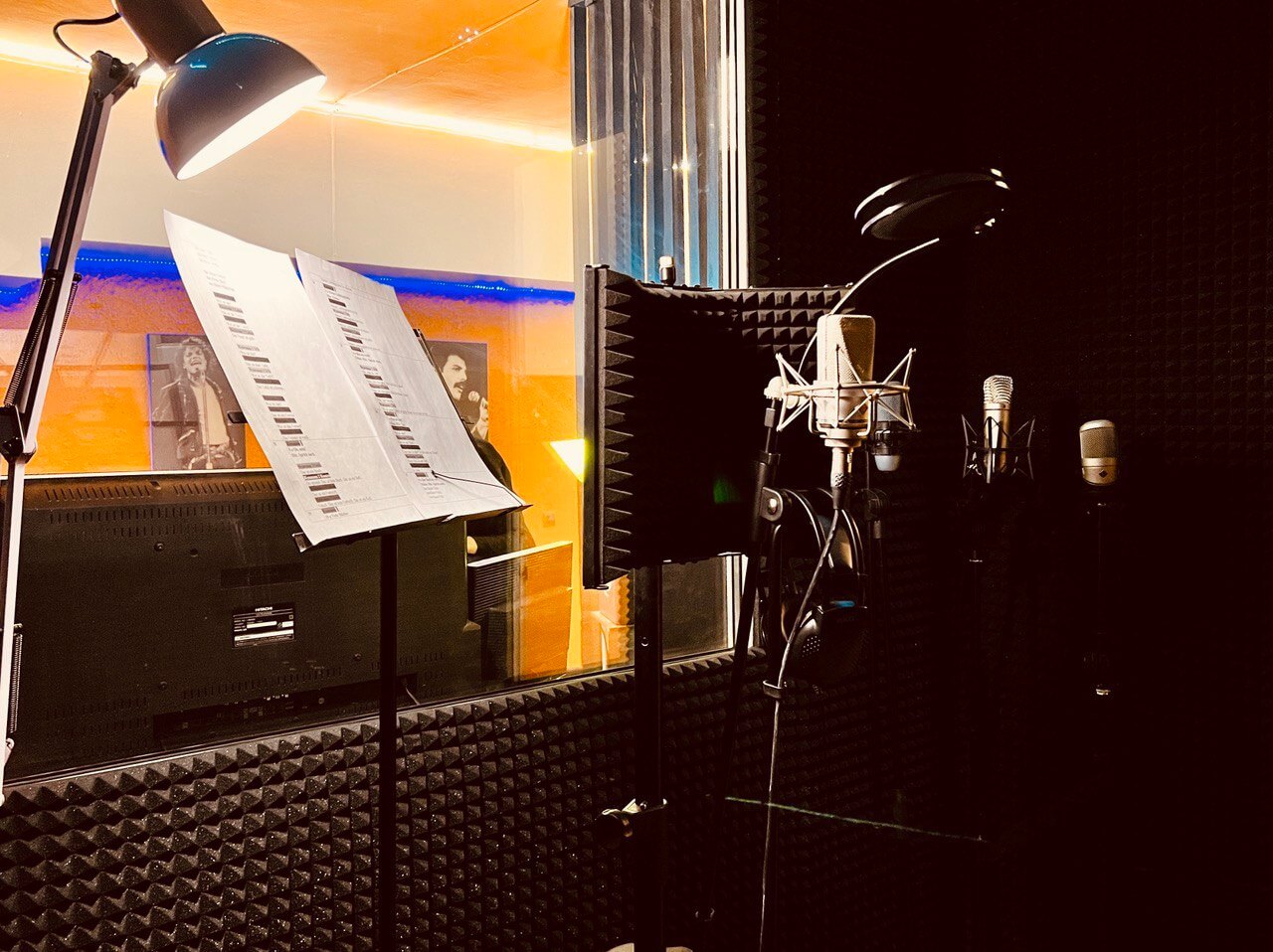 кабинка для записи на студии