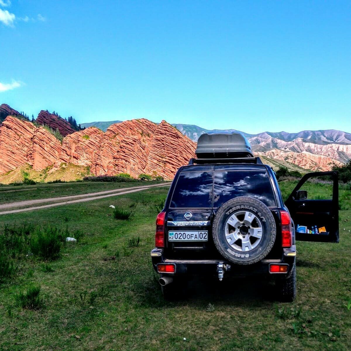 tour to dzhety oguz gorge in kyrgyzstan