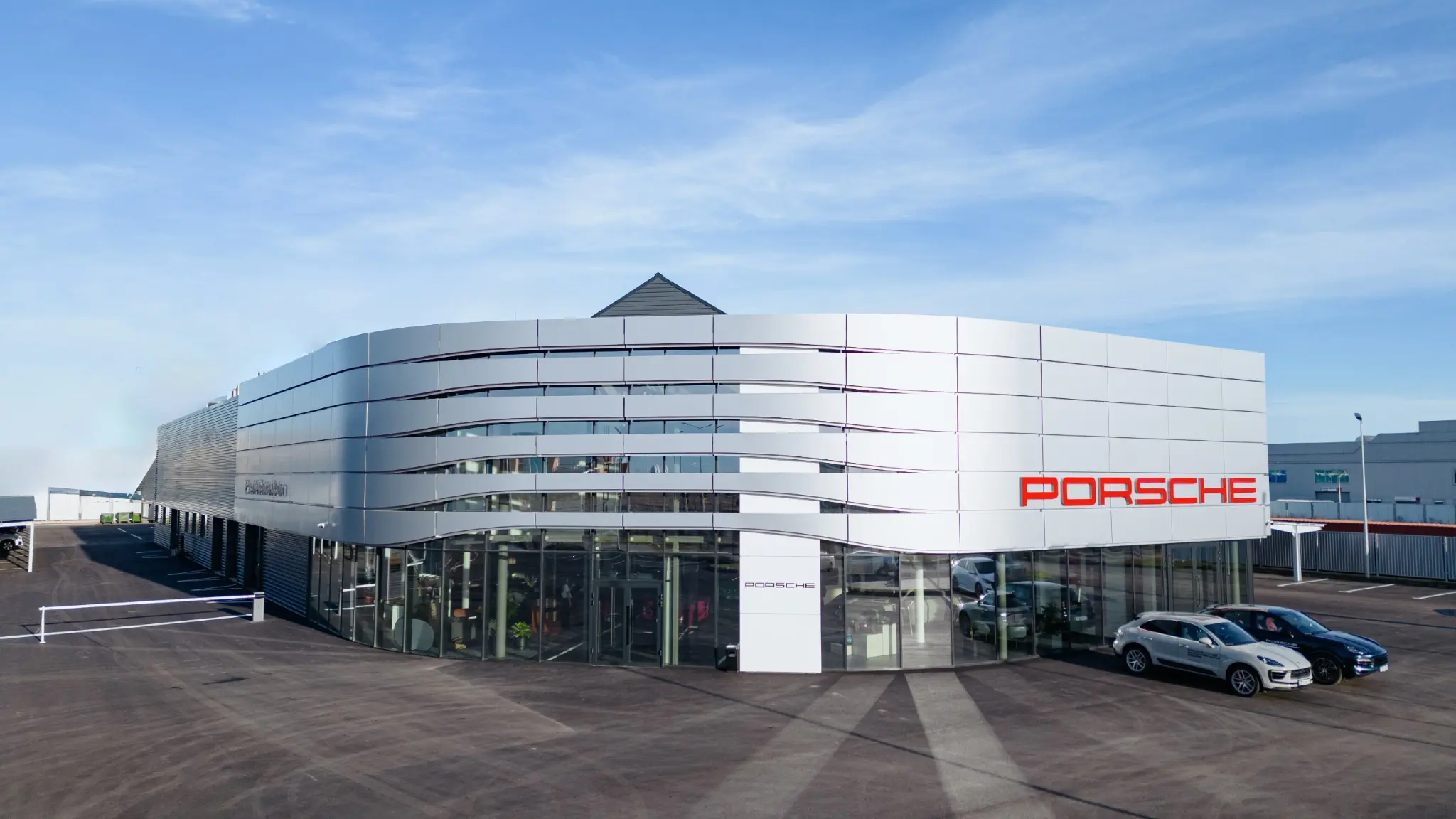 Porsche Centre Astana на проспекте Туран